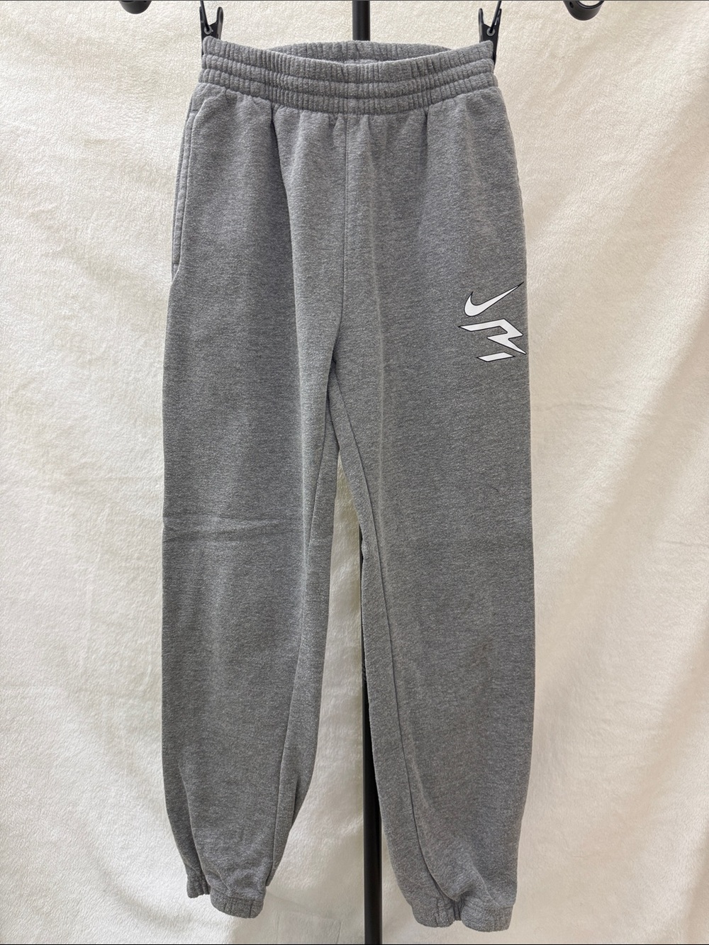 Boys (M) Nike Gray Fleece Joggers